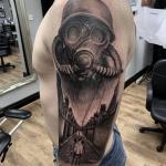 Steve_crane_tattoo_gas_mask